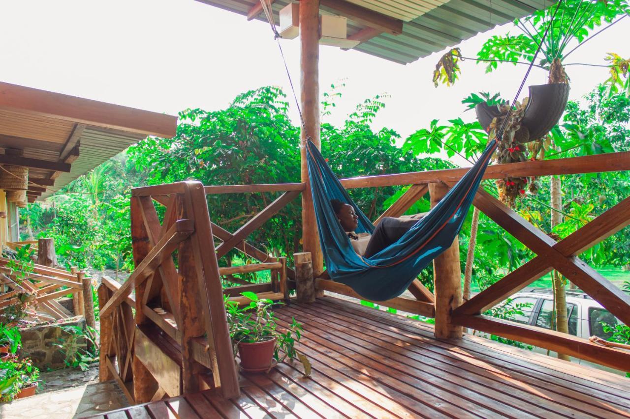 Residencial Tamarindos Bed & Breakfast Morro Peixe Exterior photo